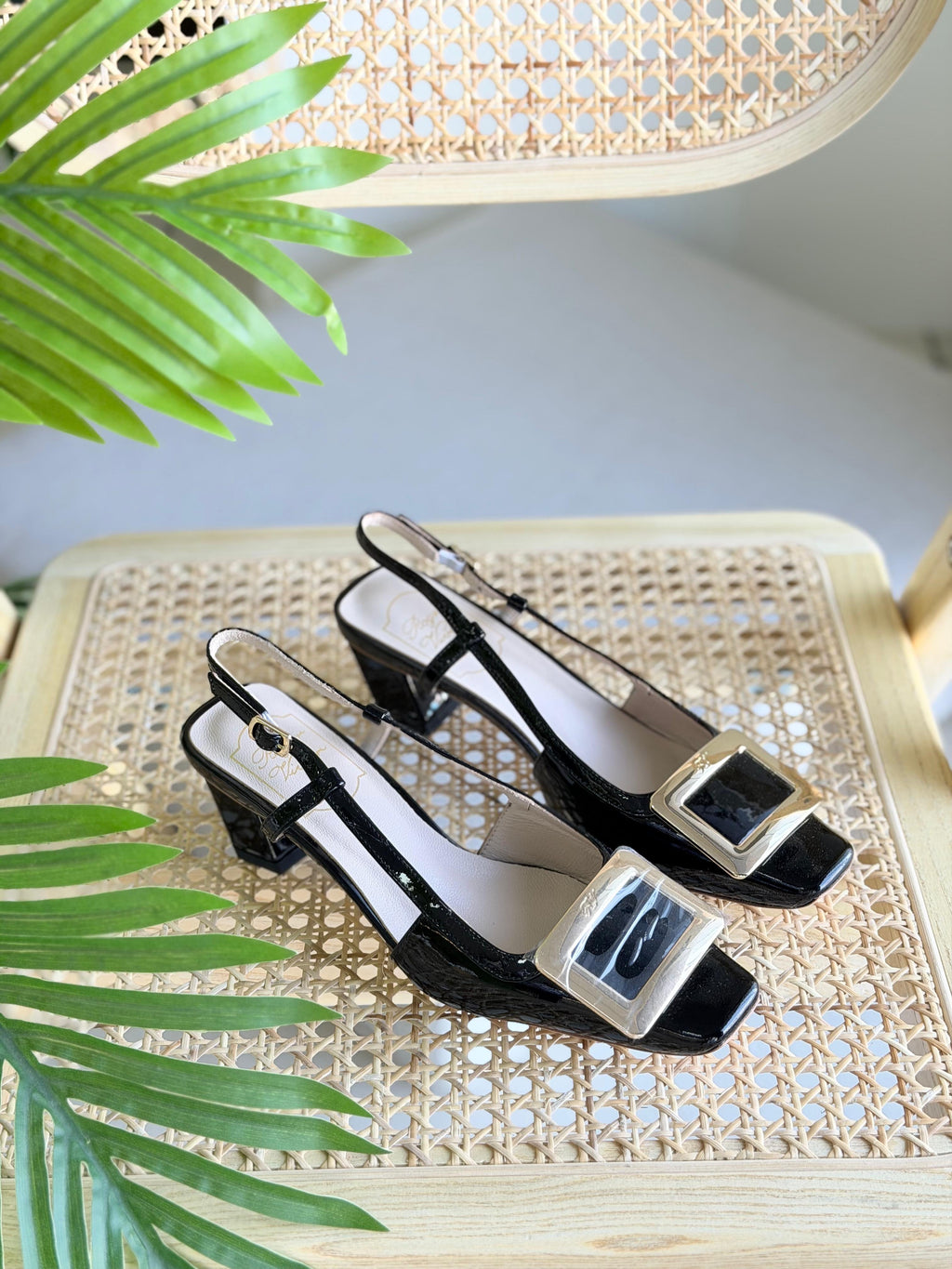 Roger Vivier Buckled Pumps - 2