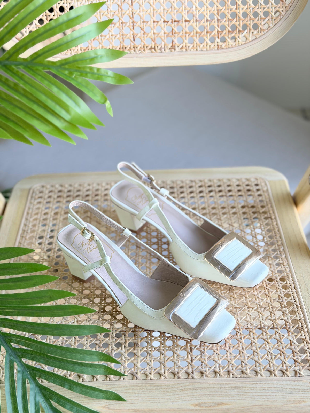 Roger Vivier Buckled Pumps - 7