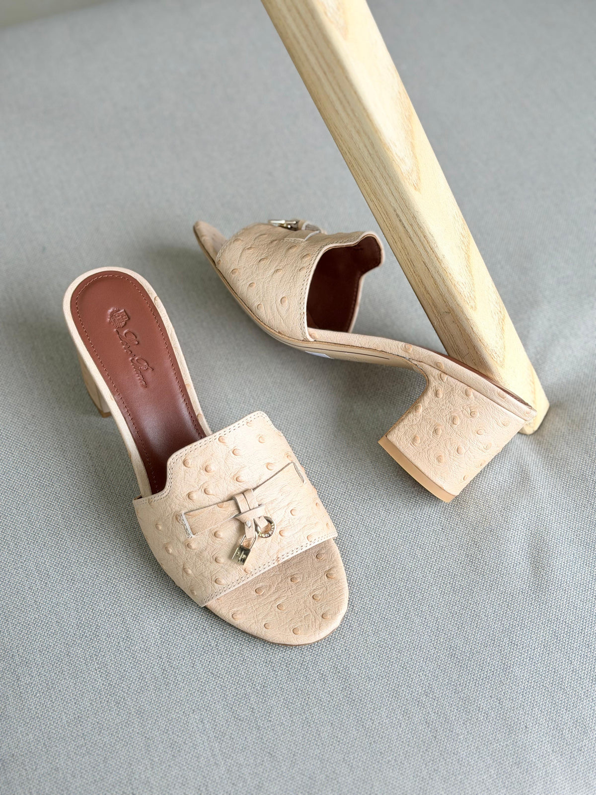 Loro Piana Summer Charms Sandal Flats Ostrich Leather - 10