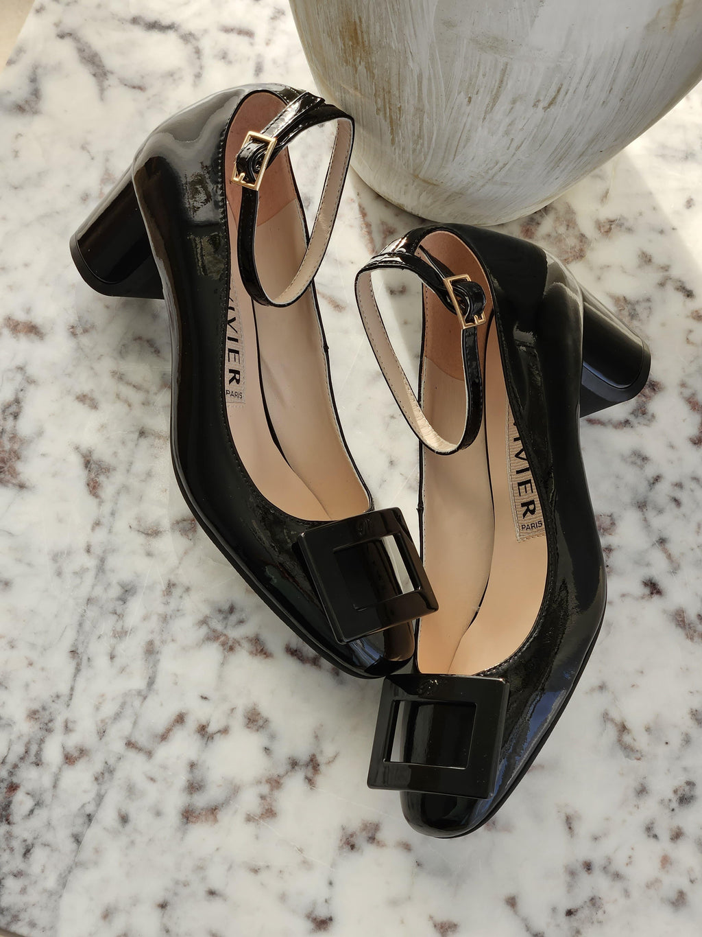 Roger Vivier Buckled Pumps - 2