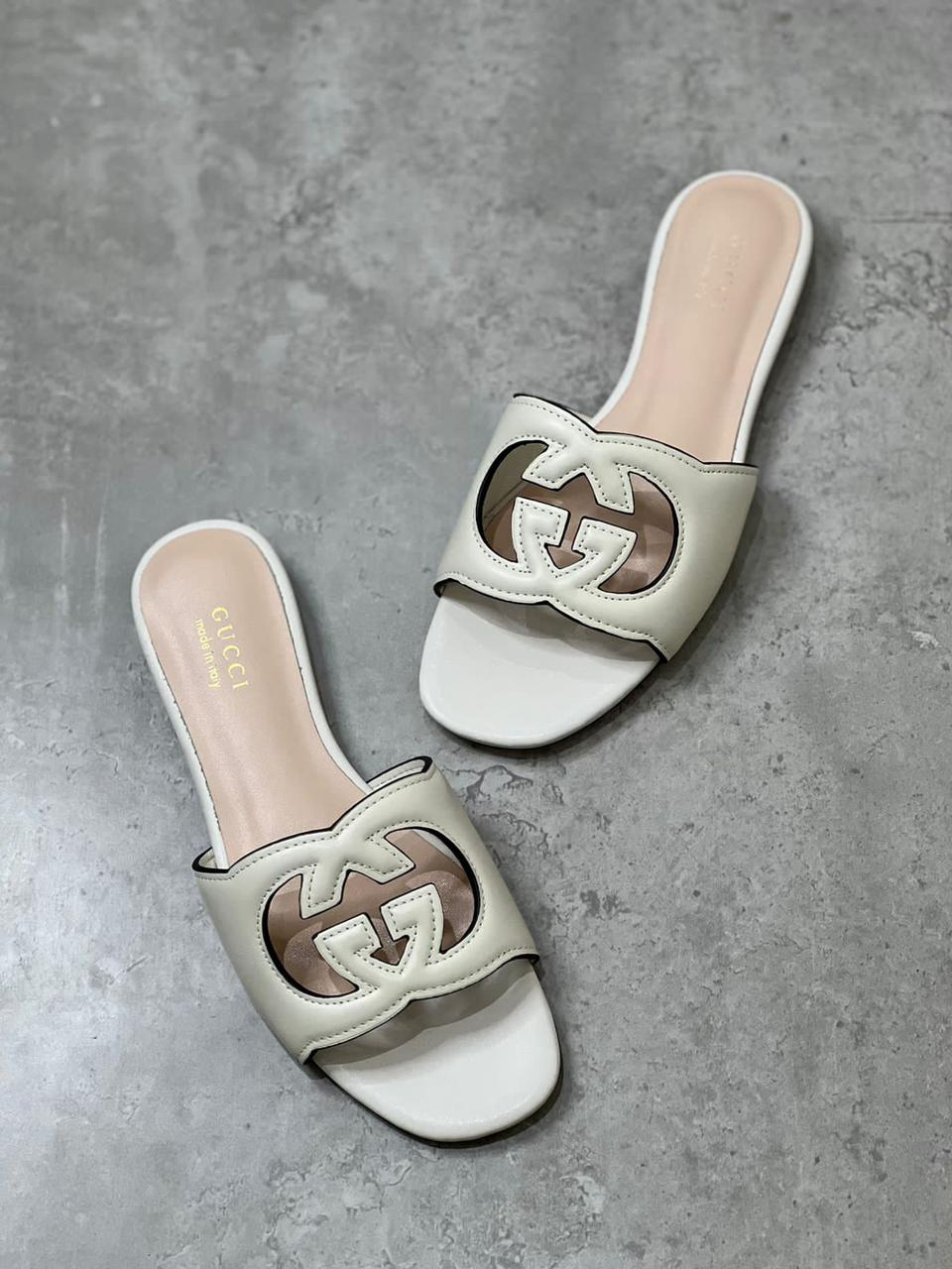 Gucci Interlocking Slide - 3