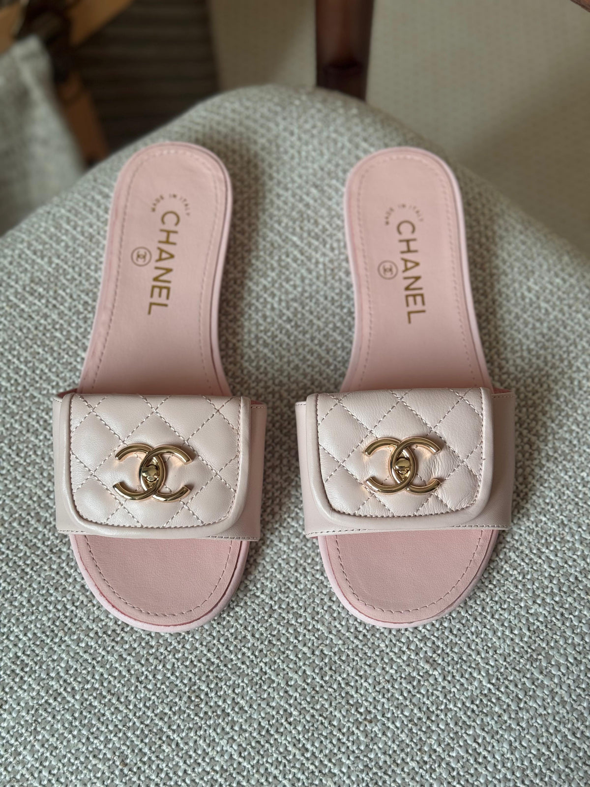 Chanel Lambskin Quilted CC - 4