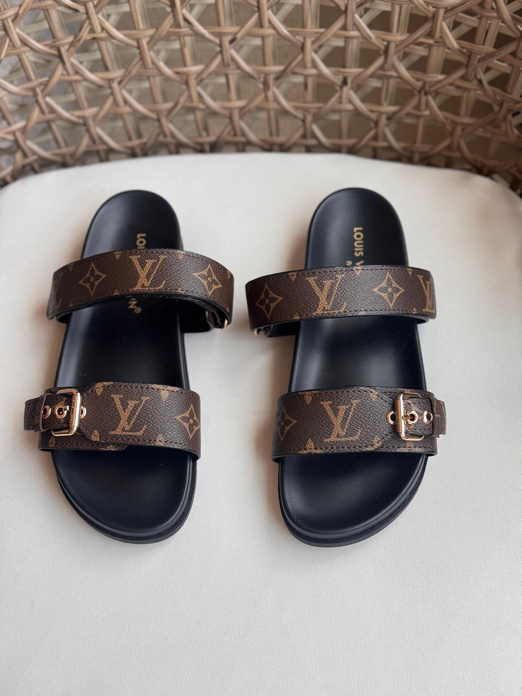 Louis Vuitton Pre-Loved Bom Dia flat sandals - 5