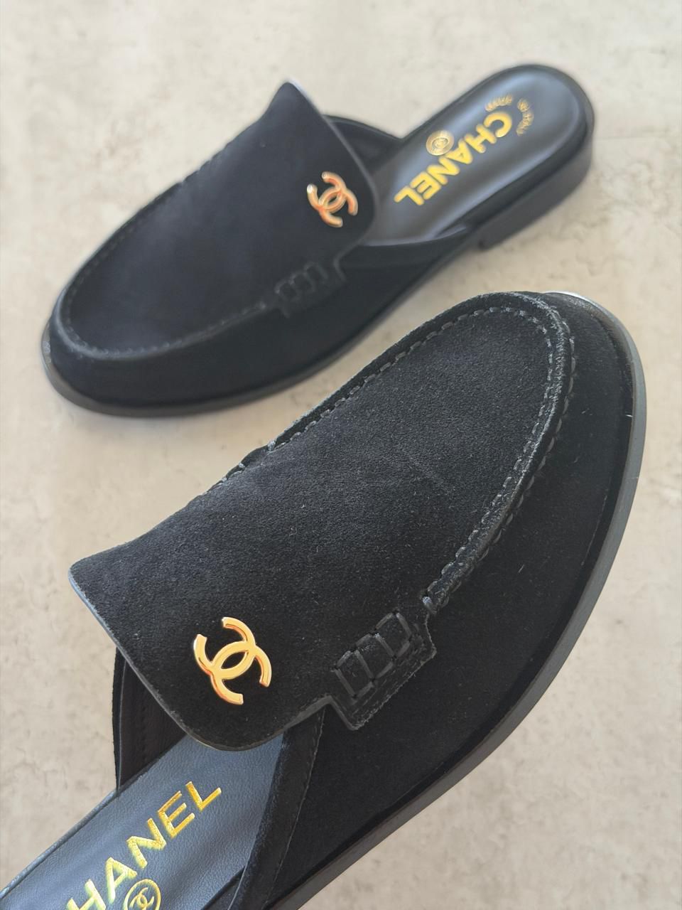 Chanel Mules in Black Calfskin - 5