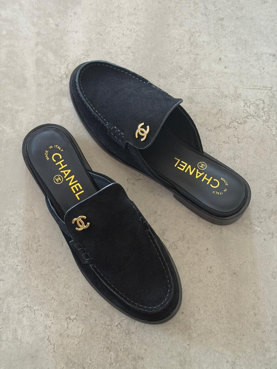 Chanel Mules in Black Calfskin - 4