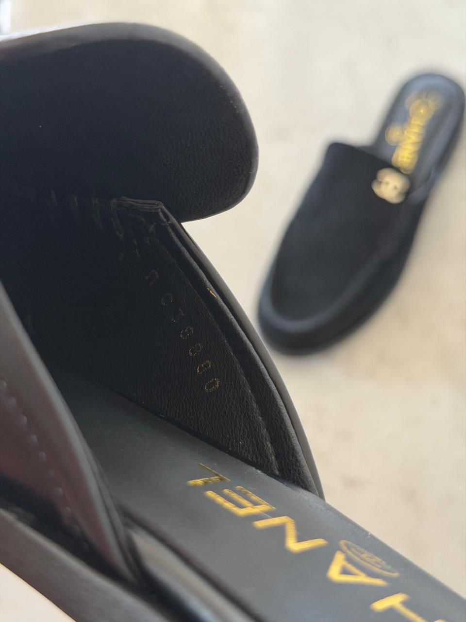 Chanel Mules in Black Calfskin - 3