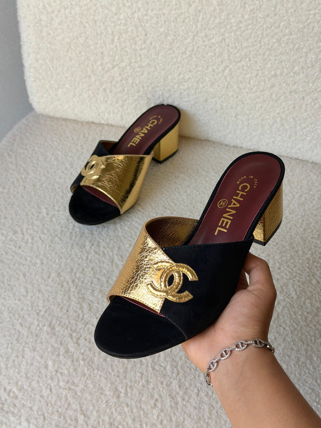 Chanel Leather CC Sandals - 7