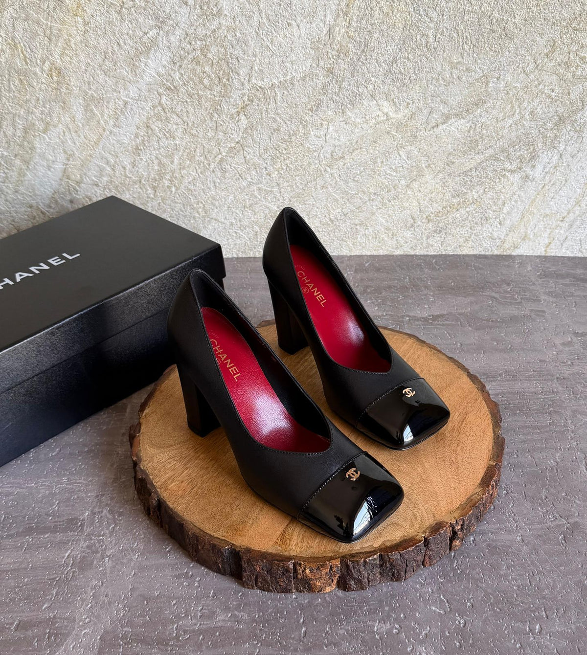 Chanel Pumps - Lambskin & patent calfskin