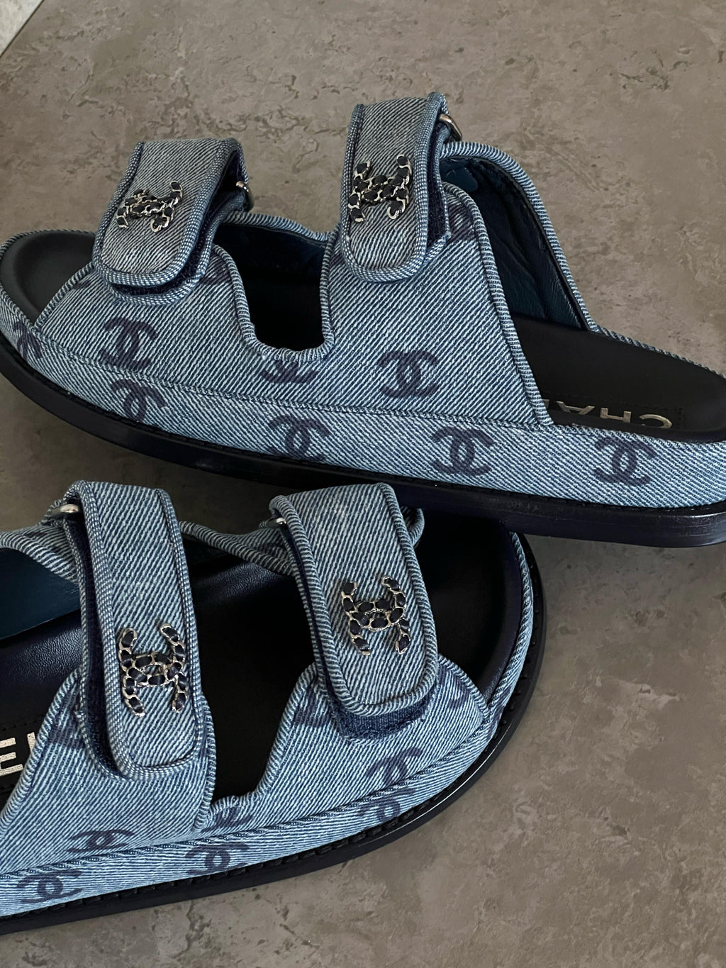 Chanel Pre-Loved Blue - 2