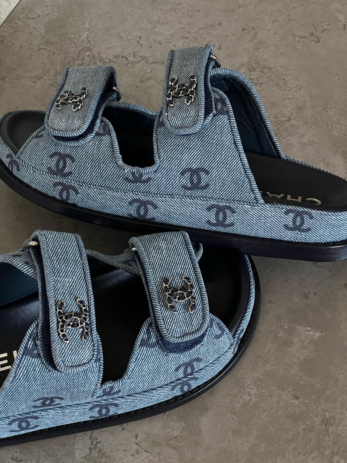 Chanel Pre-Loved Blue - 2
