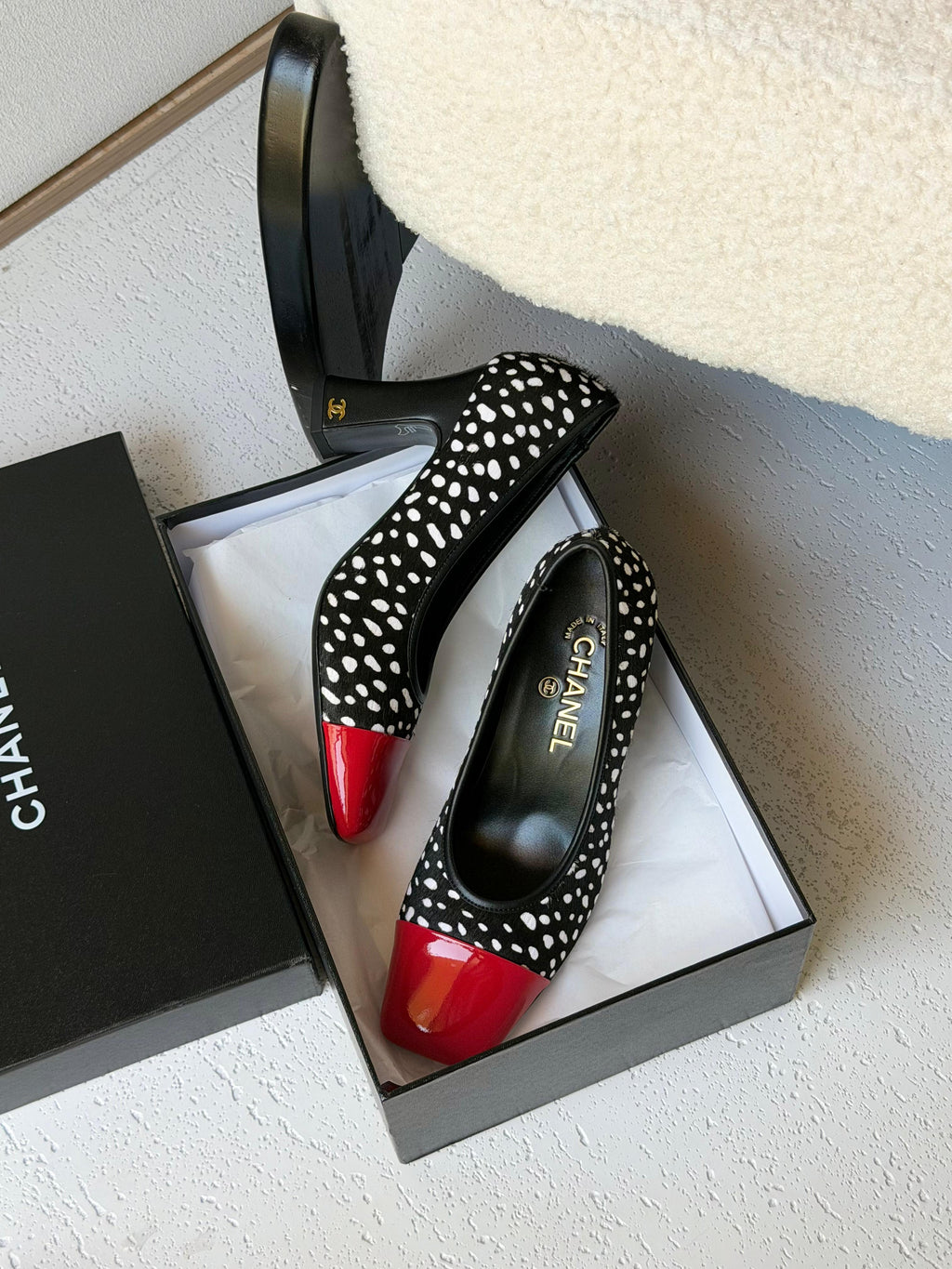 Chanel Pumps Lambskin & Patent Calfskin - 2