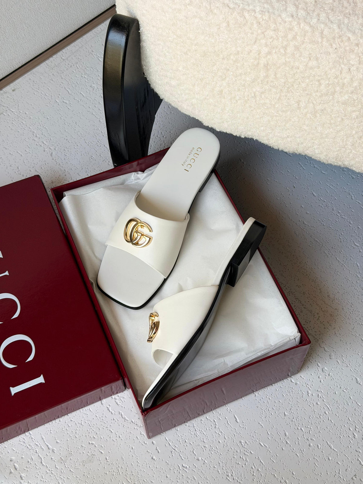 Gucci Double G slide sandals - 4