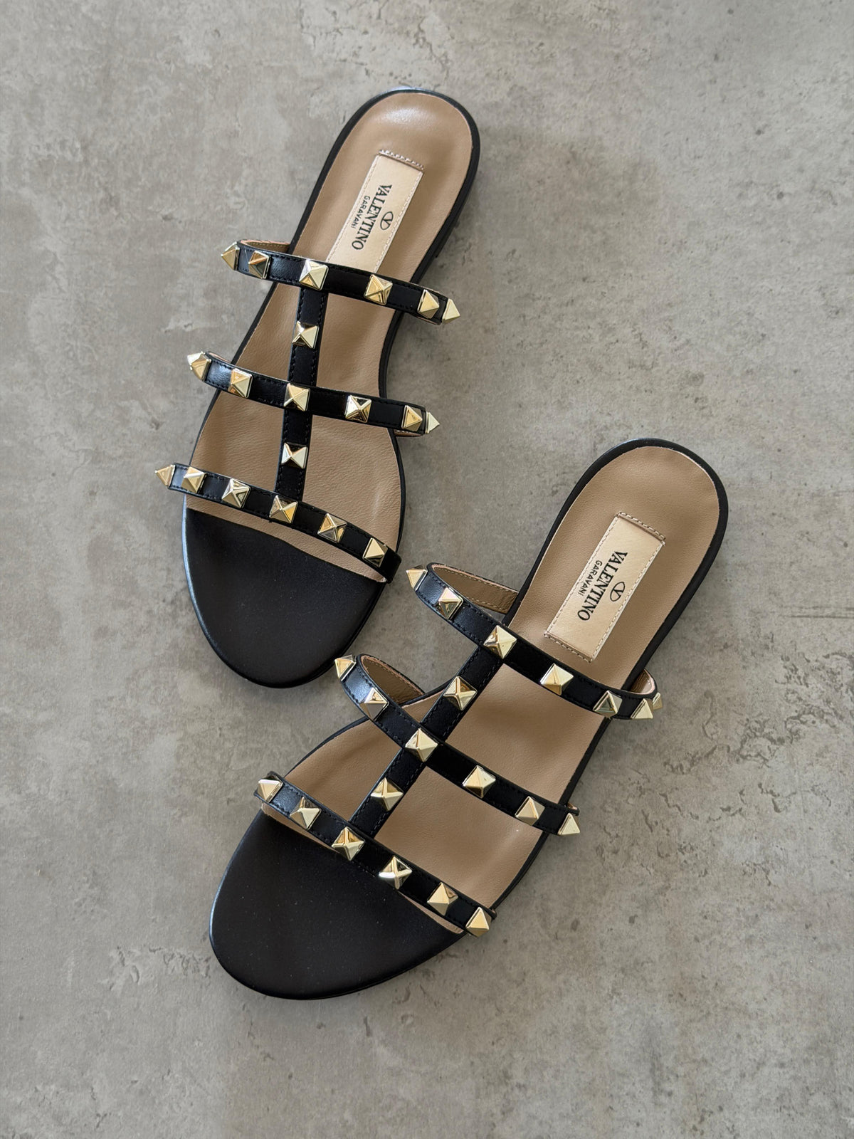 Valentino Garavani Rockstud flat sandals - 4