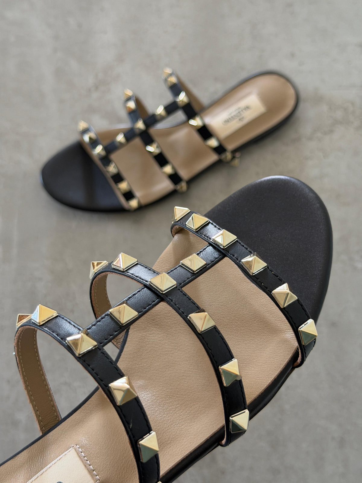 Valentino Garavani Rockstud flat sandals - 3