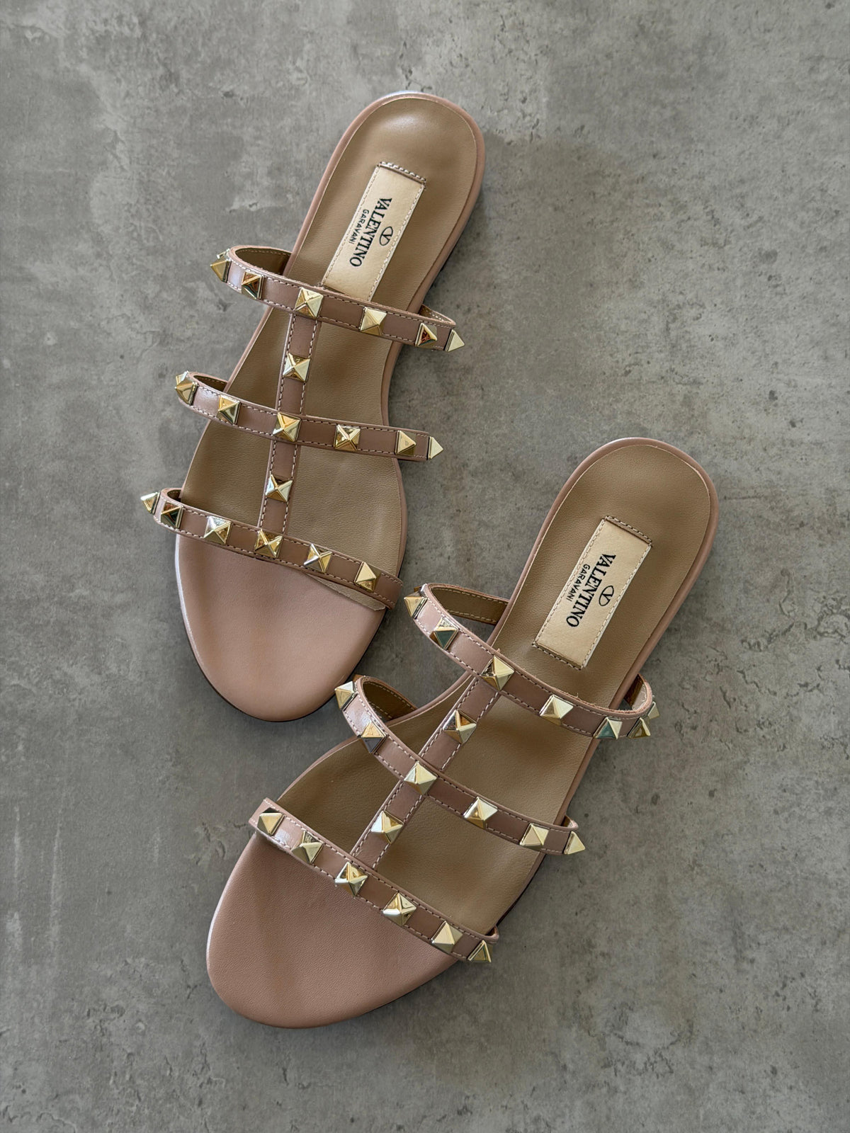 Valentino Garavani Rockstud flat sandals - 3