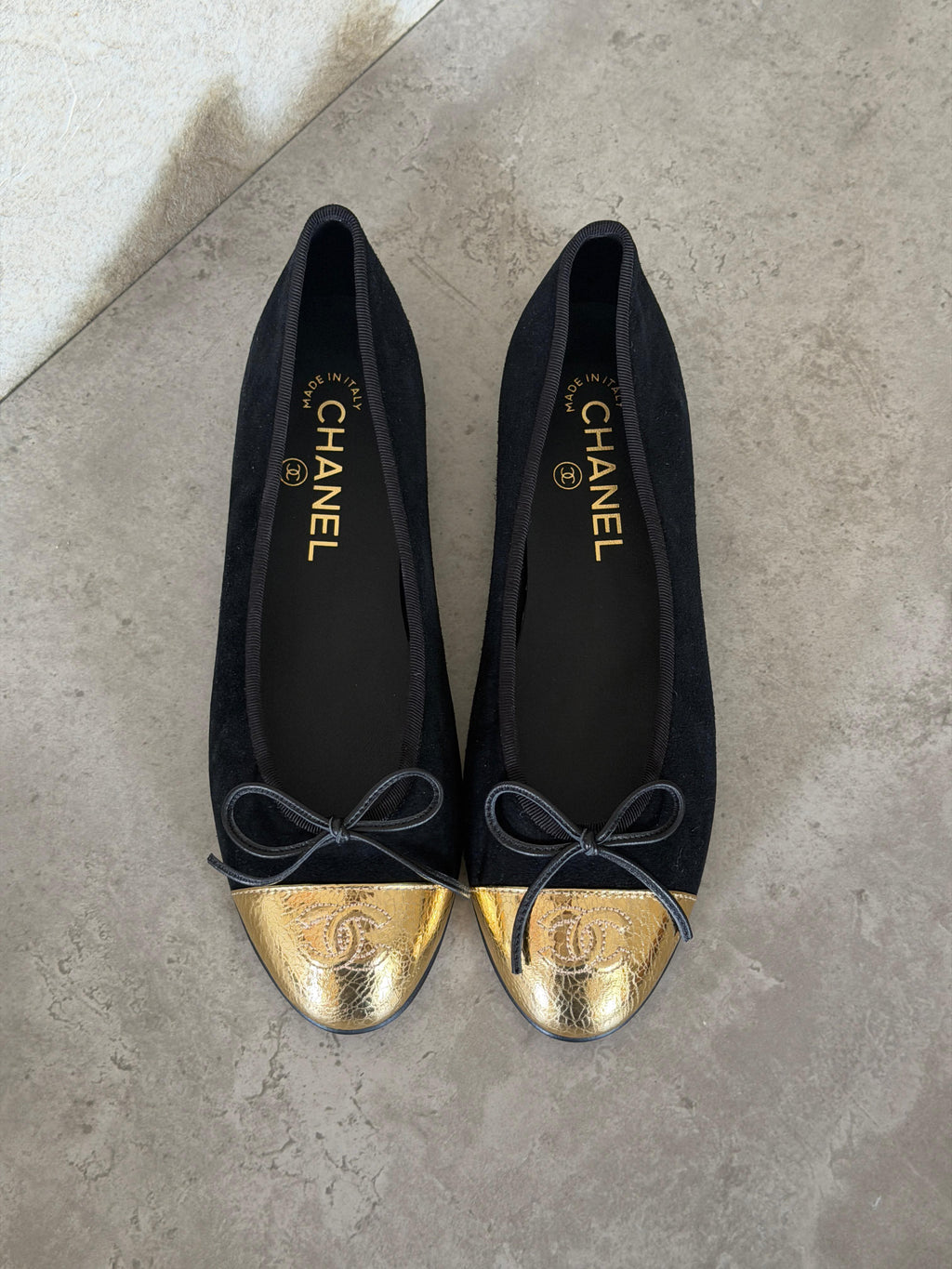 Chanel Black/Gold Leather CC Cap Toe Bow Ballet