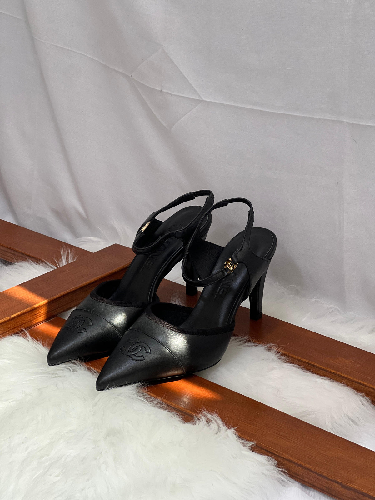 Chanel Heel Slingbacks in Iridescent Lambskin - 2