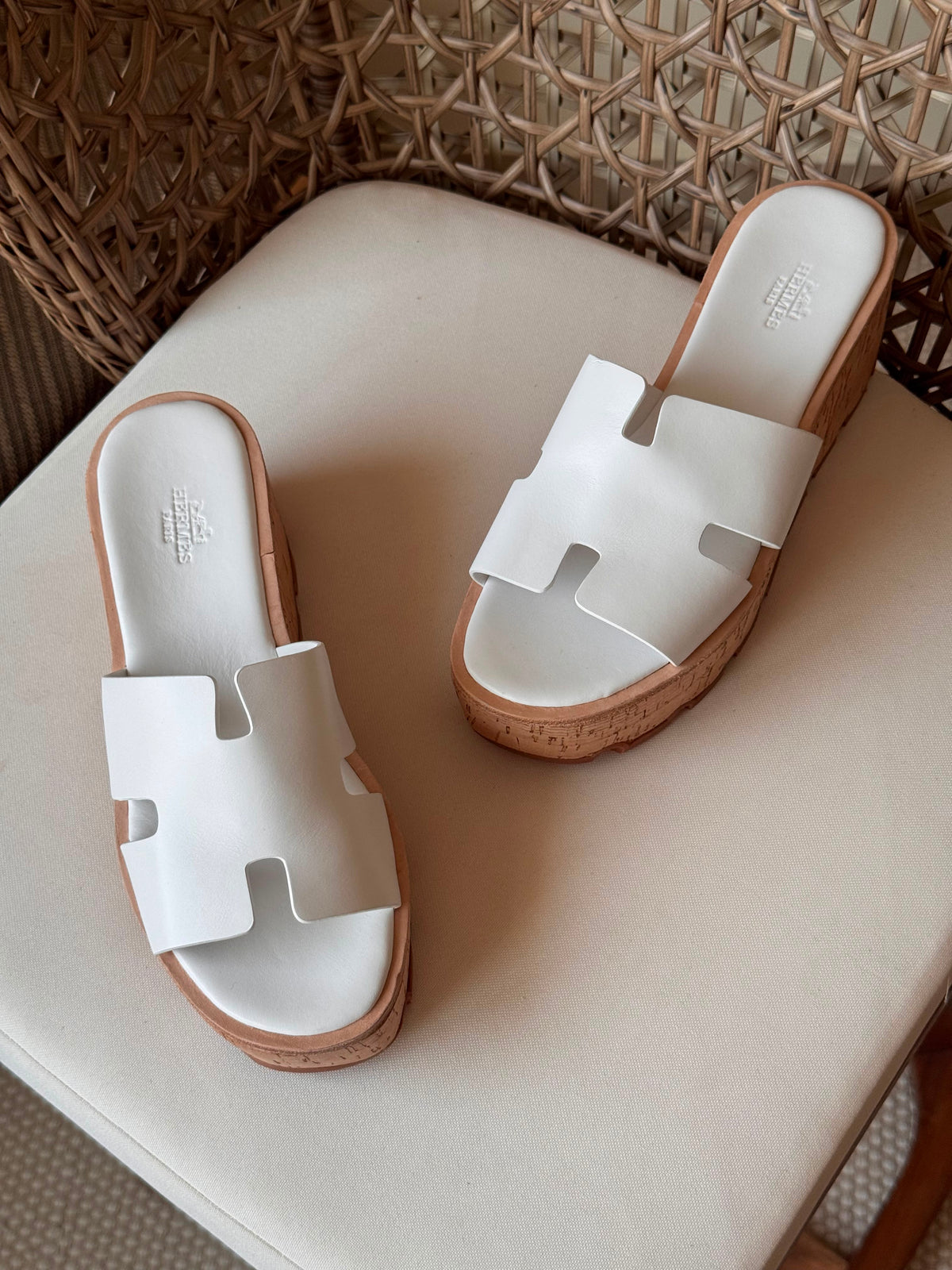 Hermes Luce 30 Sandals in Suede - 2