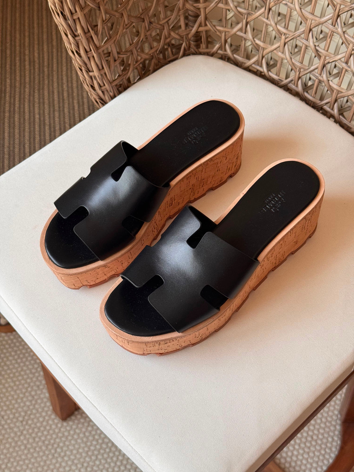 Hermes Luce 30 Sandals in Suede - 17