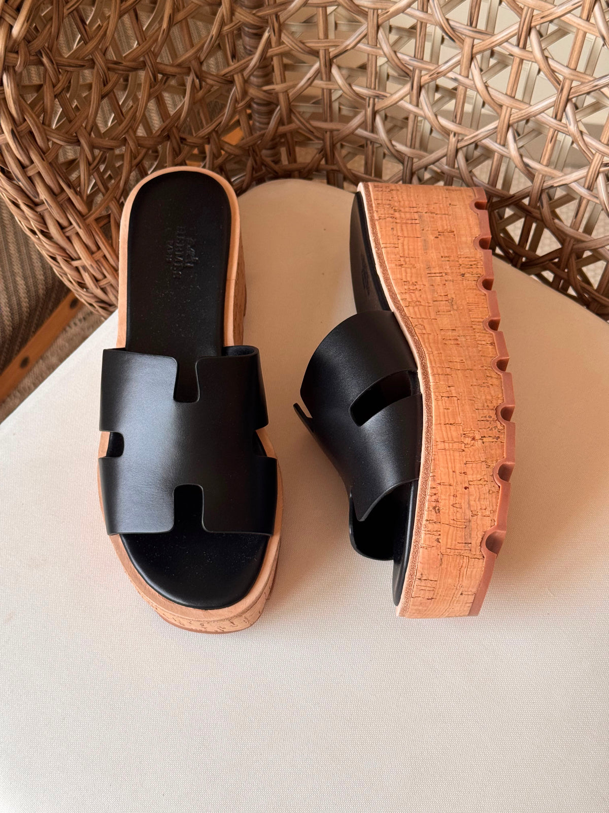 Hermes Luce 30 Sandals in Suede - 16