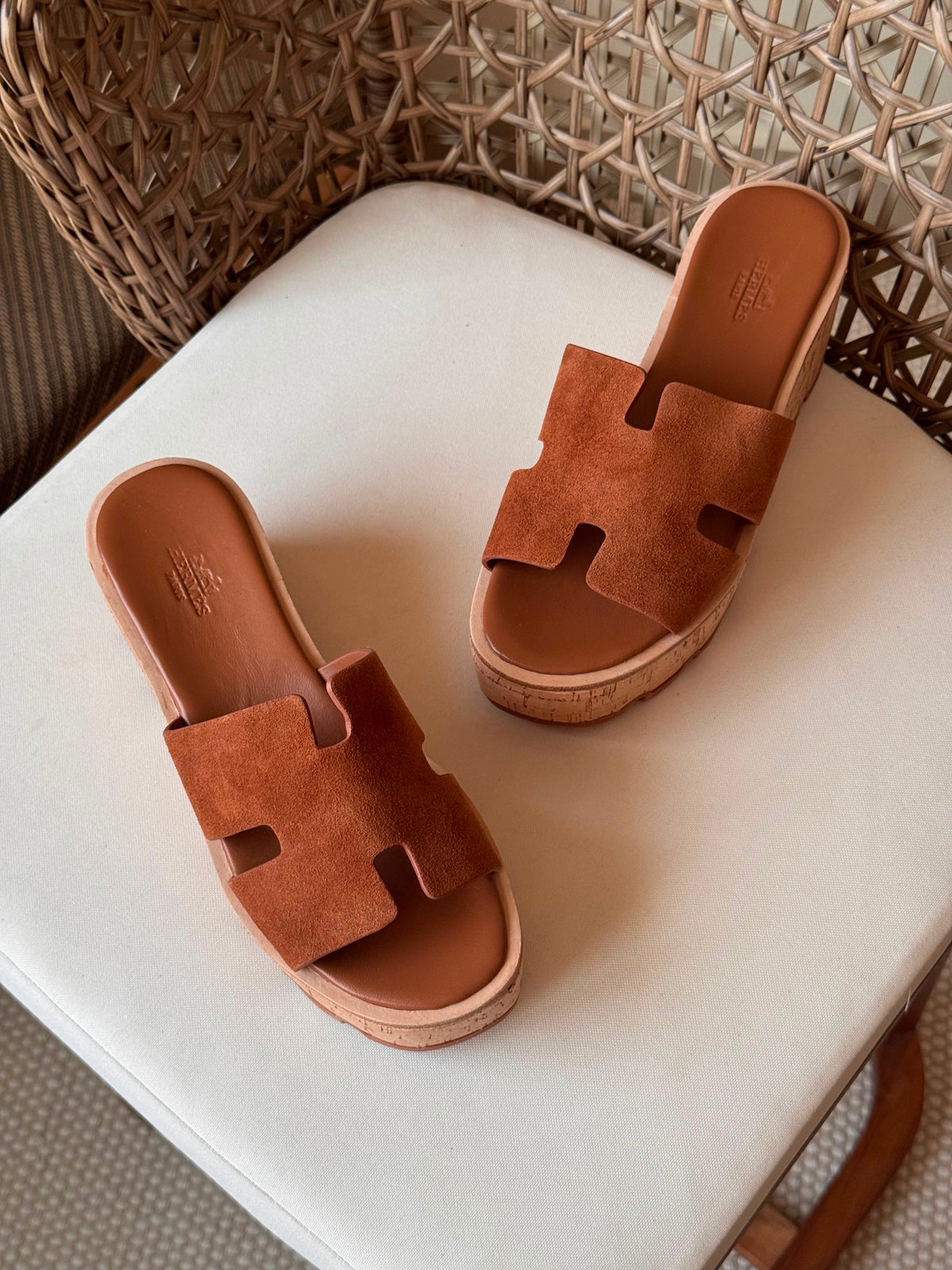 Hermes Luce 30 Sandals in Suede - 20