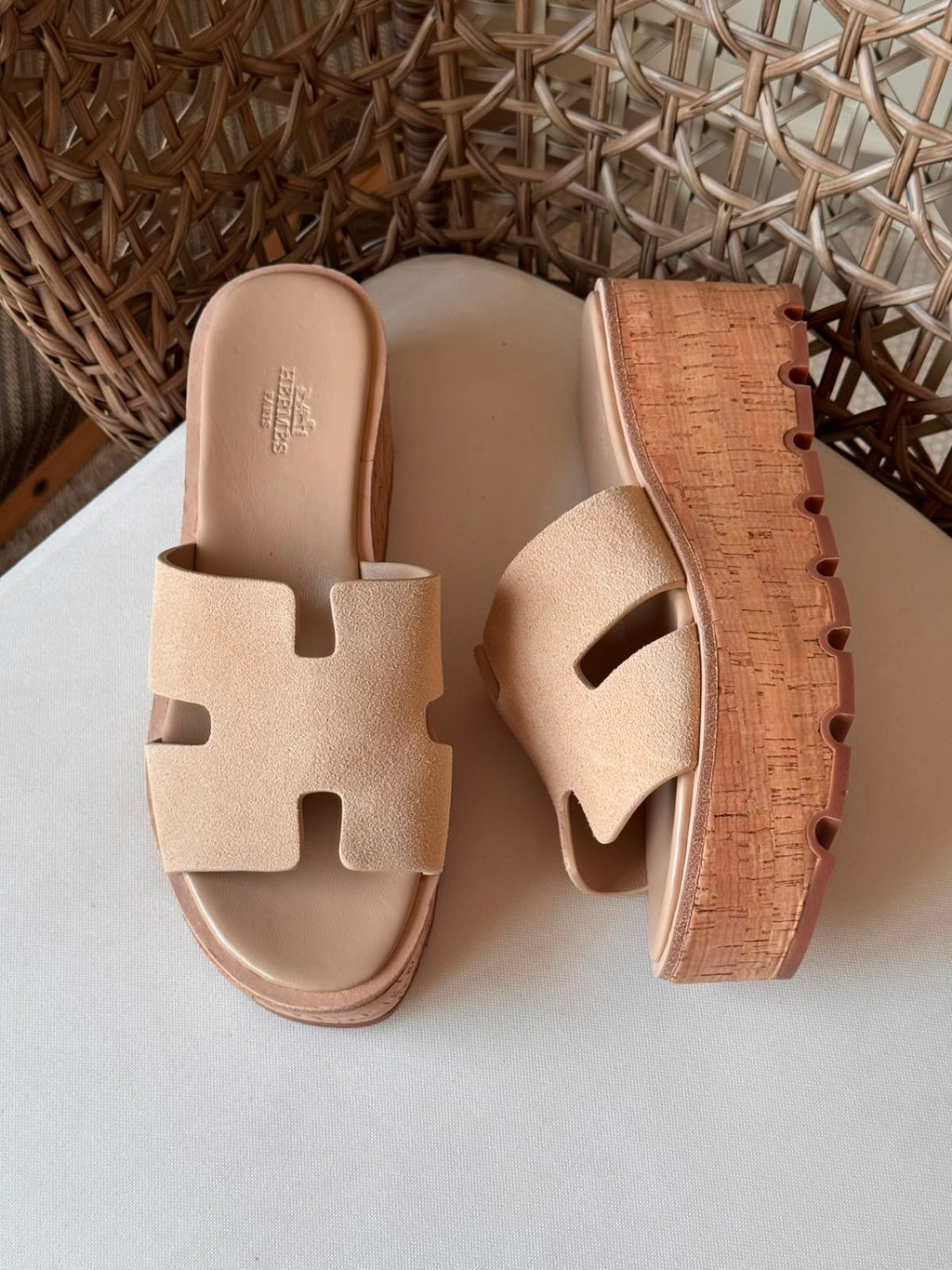 Hermes Luce 30 Sandals in Suede - 23