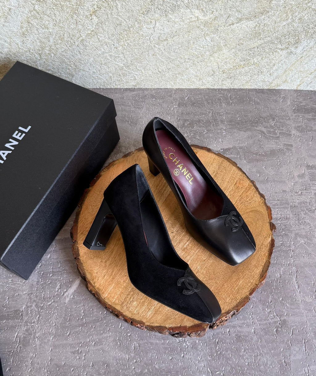 Chanel sandals in Lambskin and Patent - 5