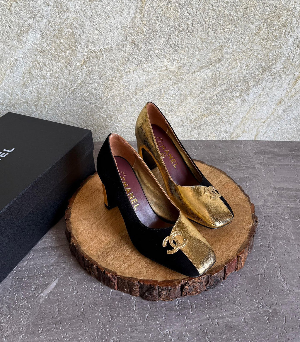 Chanel sandals in Lambskin and Patent - 4