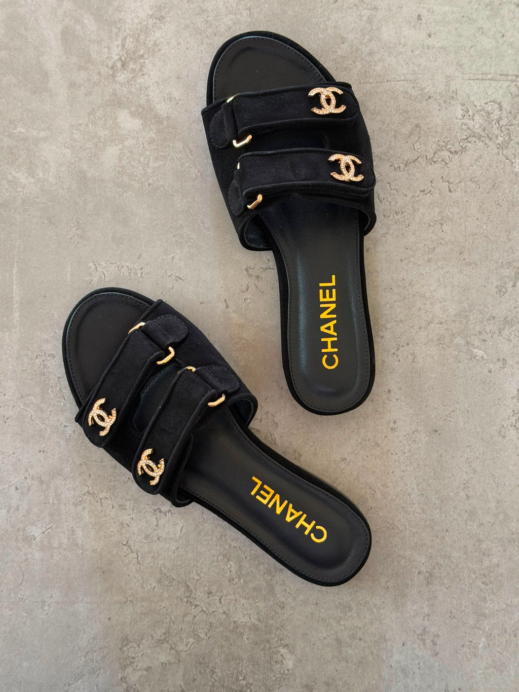 Chanel flat sandals in Suede - 9