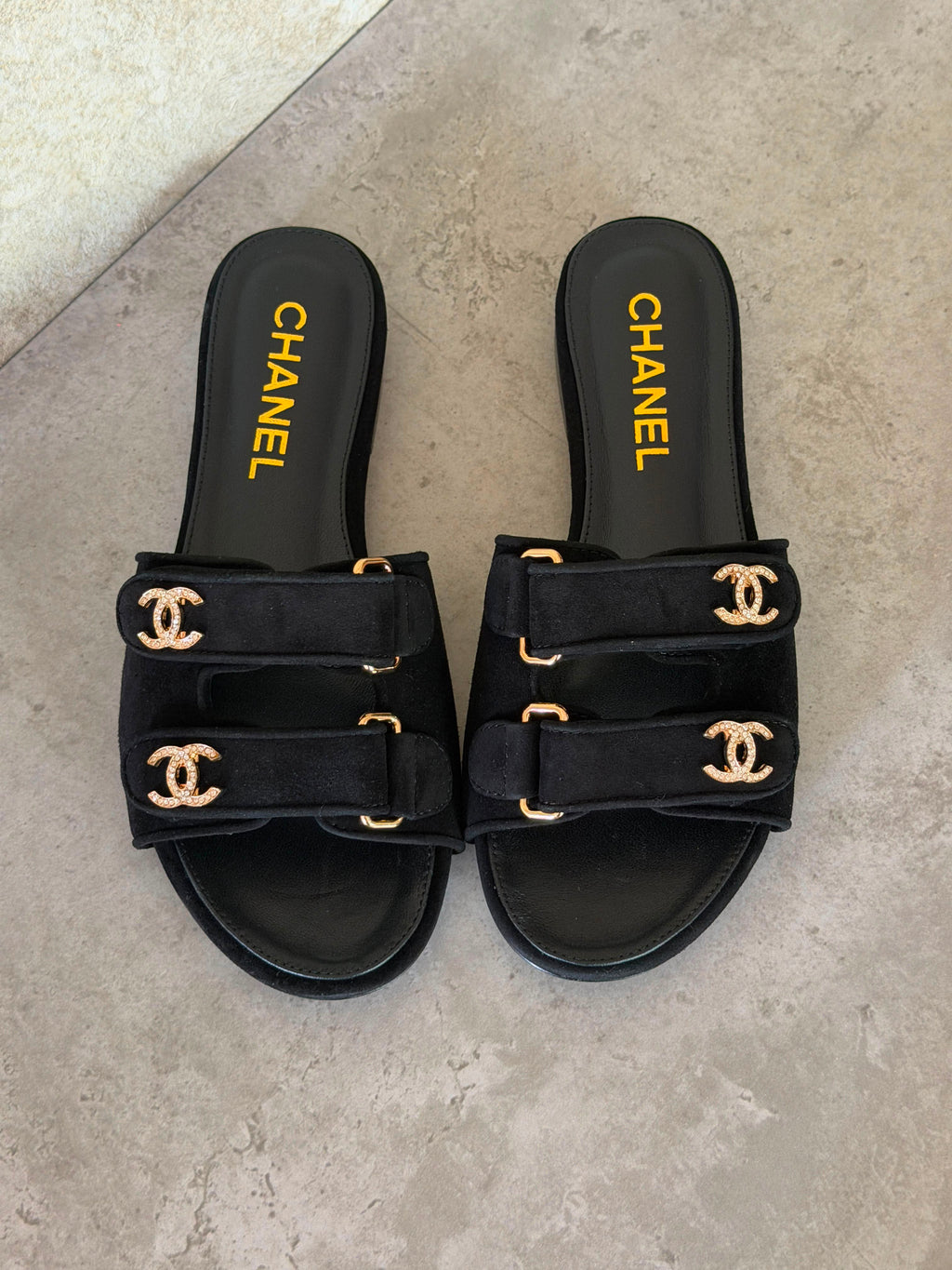 Chanel flat sandals in Suede - 10