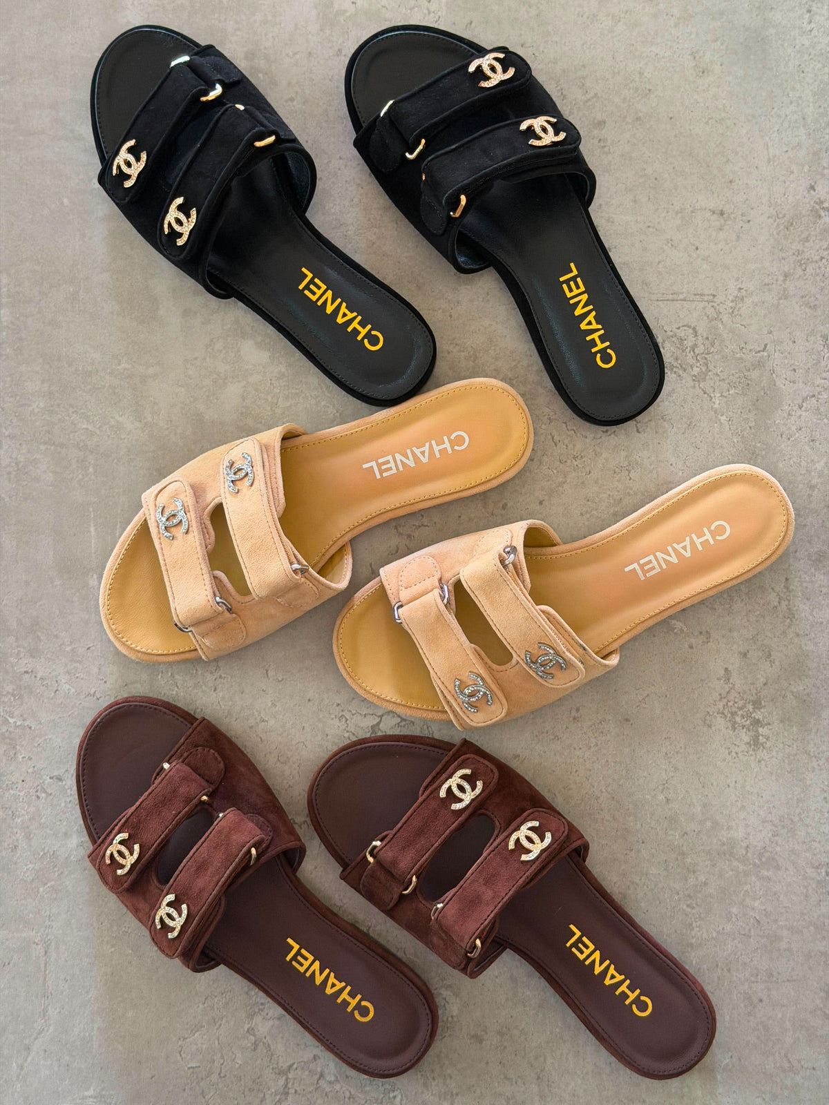 Chanel flat sandals in Suede
