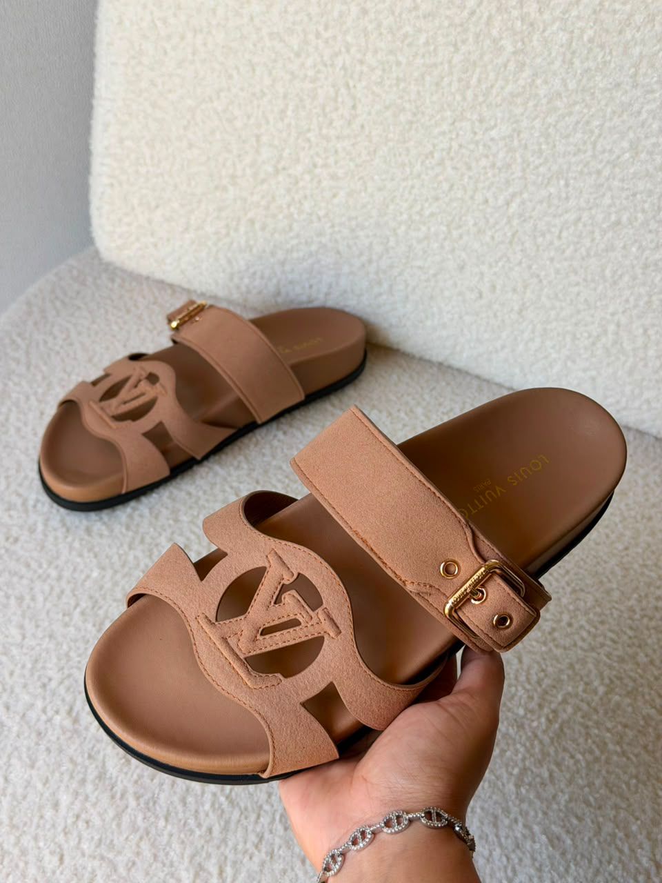 LV Isola Comfort Sandal - 6