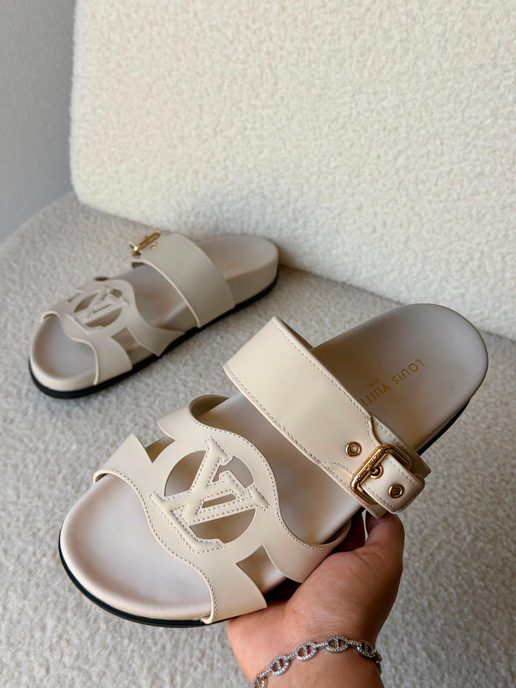 LV Isola Comfort Sandal - 11