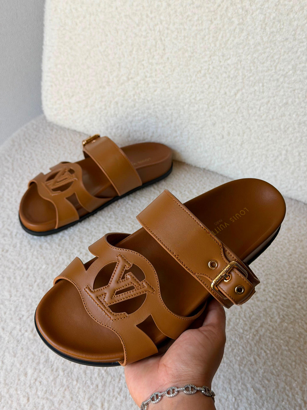LV Isola Comfort Sandal - 13