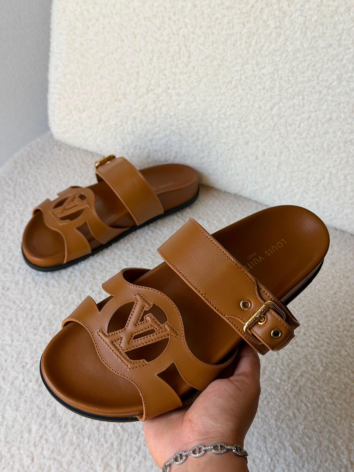 LV Isola Comfort Sandal - 13