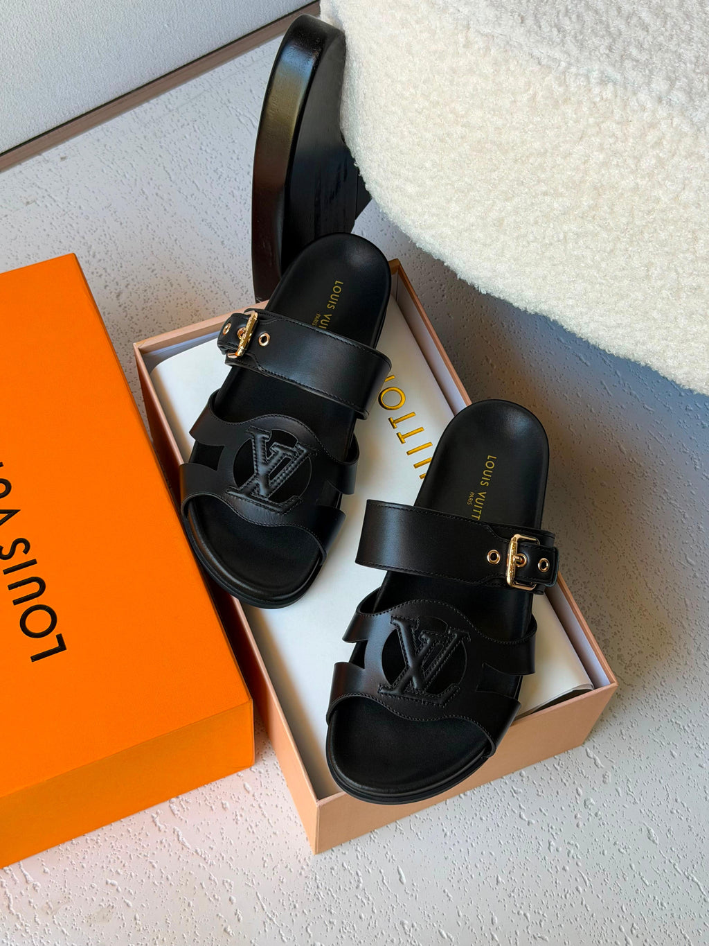 LV Isola Comfort Sandal - 15