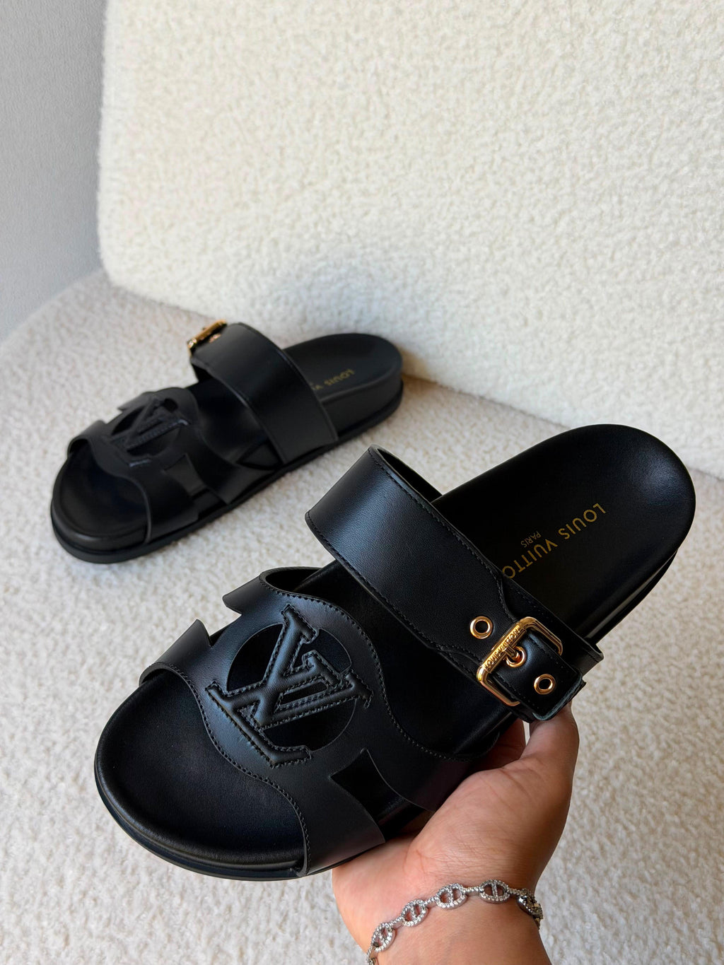 LV Isola Comfort Sandal - 16