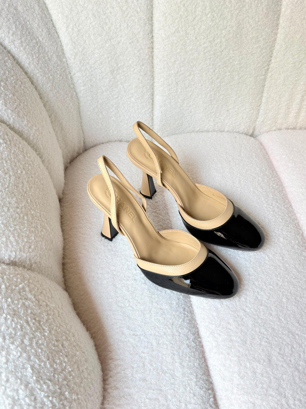 Chanel Slingbacks in Patent Calfskin & Lambskin - 4