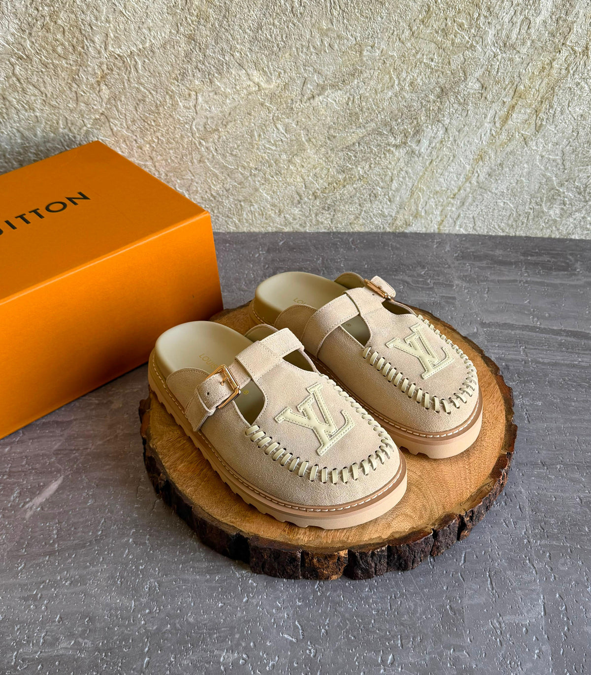 Louis Vuitton Colorado Closed Mule - 2