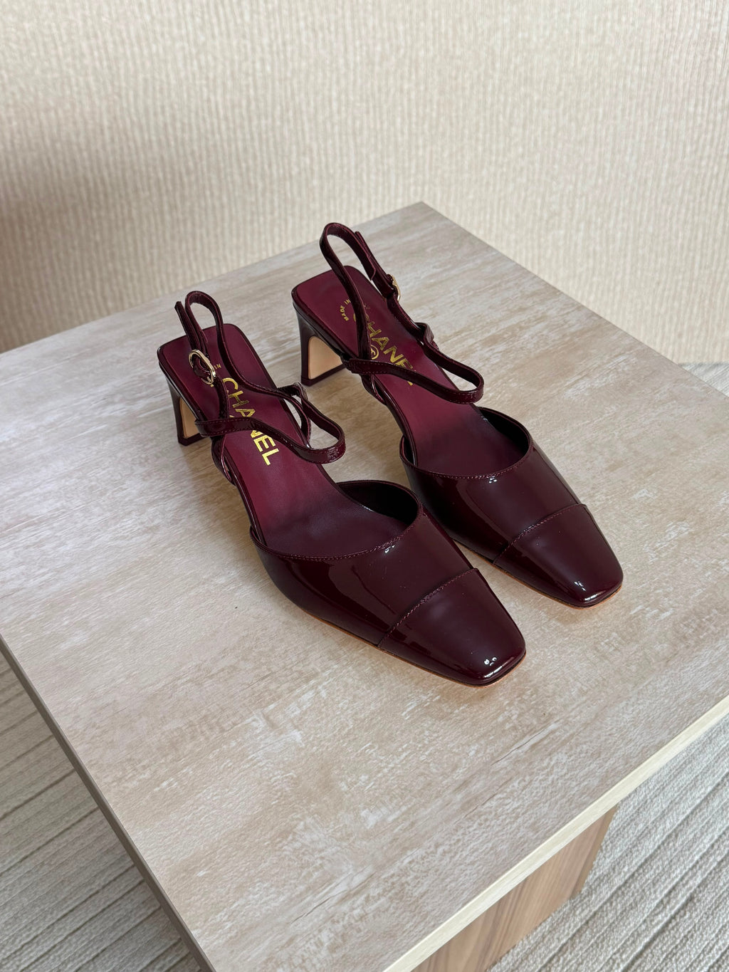 Slingbacks - Crocodile embossed calfskin - 3