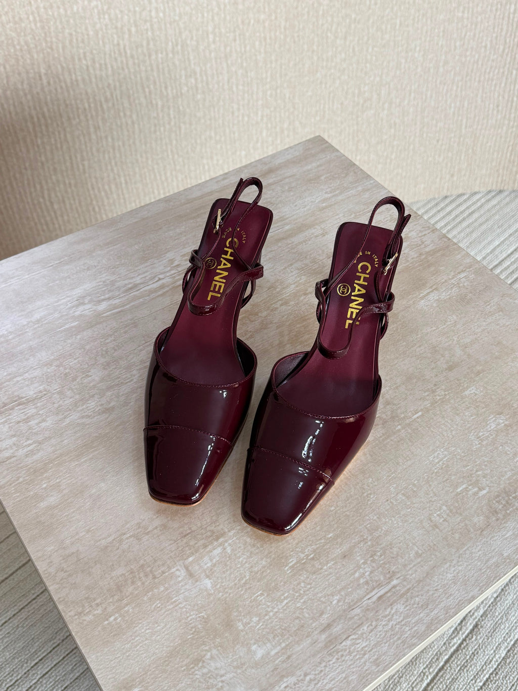 Slingbacks - Crocodile embossed calfskin - 6