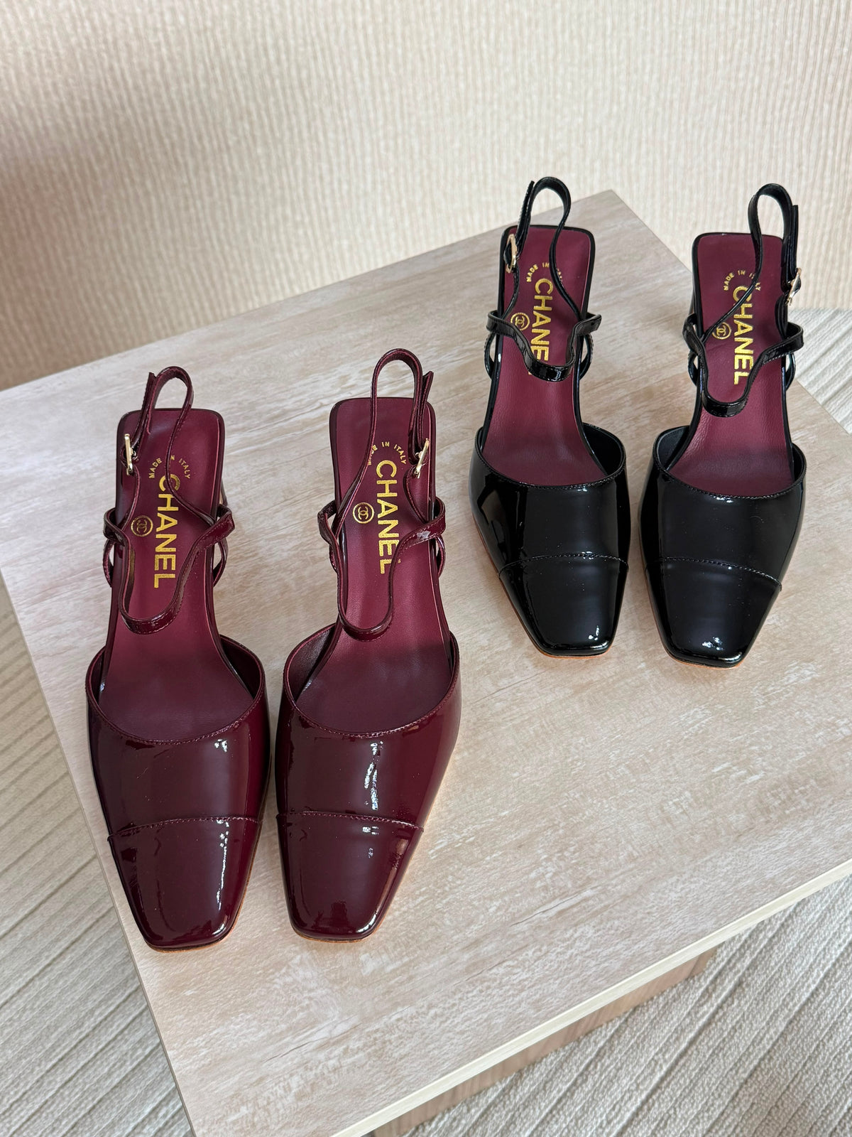 Slingbacks - Crocodile embossed calfskin - 9