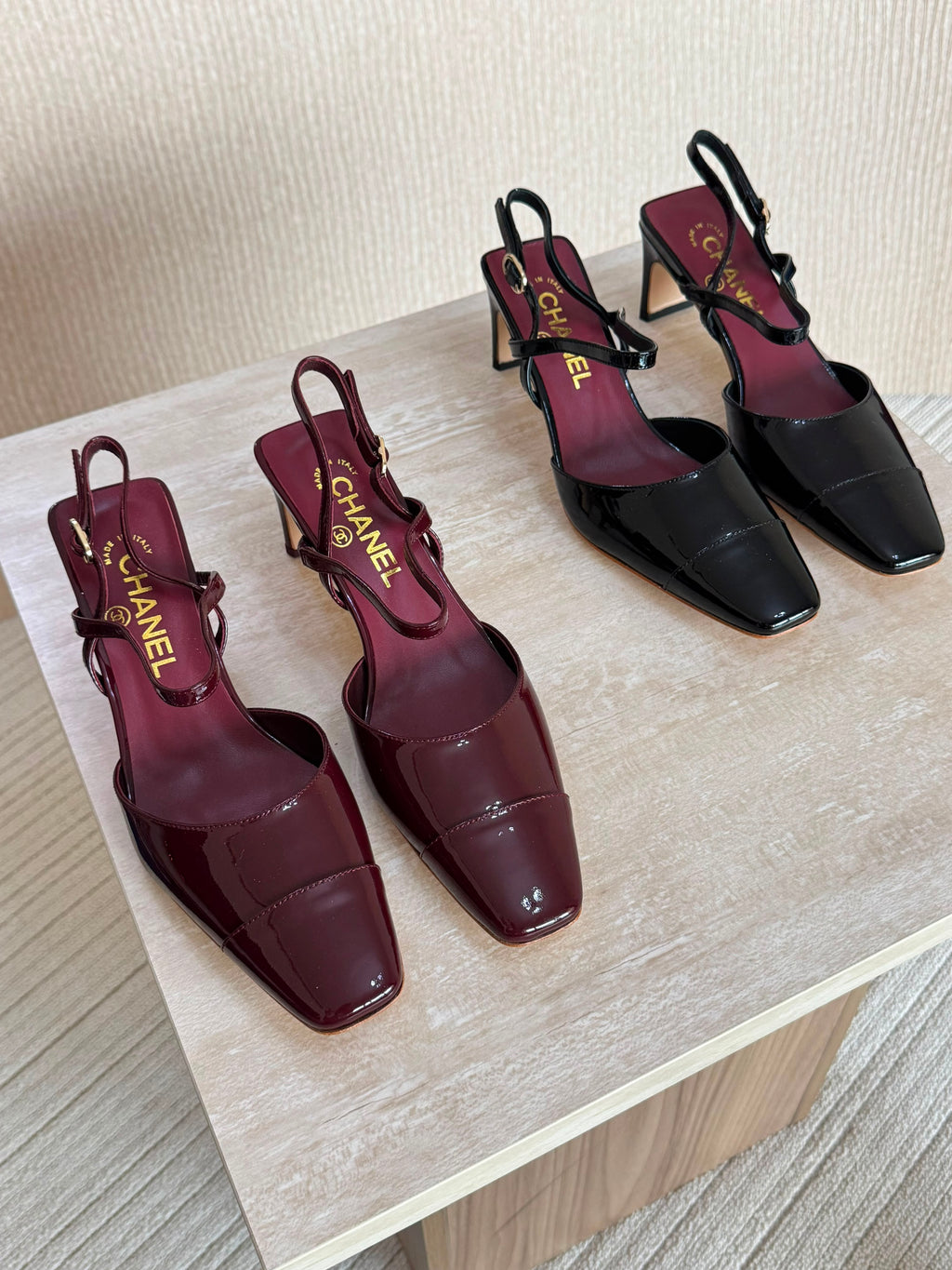 Slingbacks - Crocodile embossed calfskin - 10