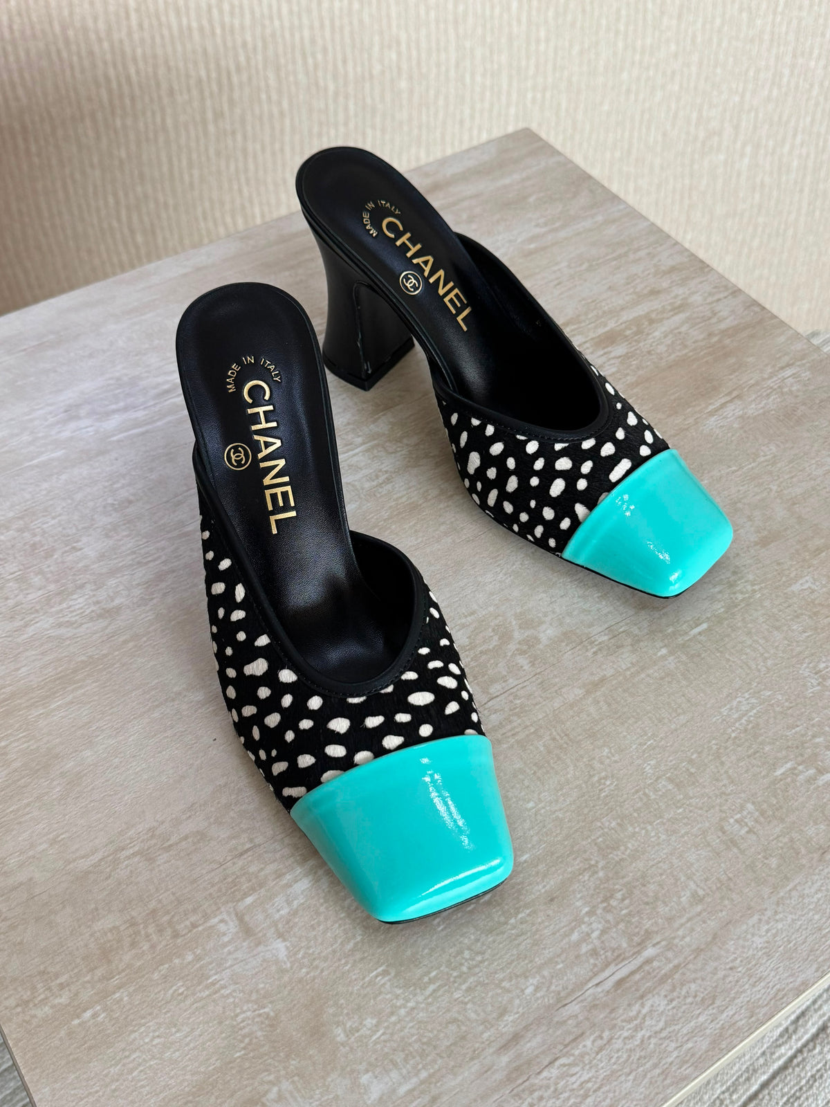 Chanel Mules in Lambskin & Patent Calfskin - 5