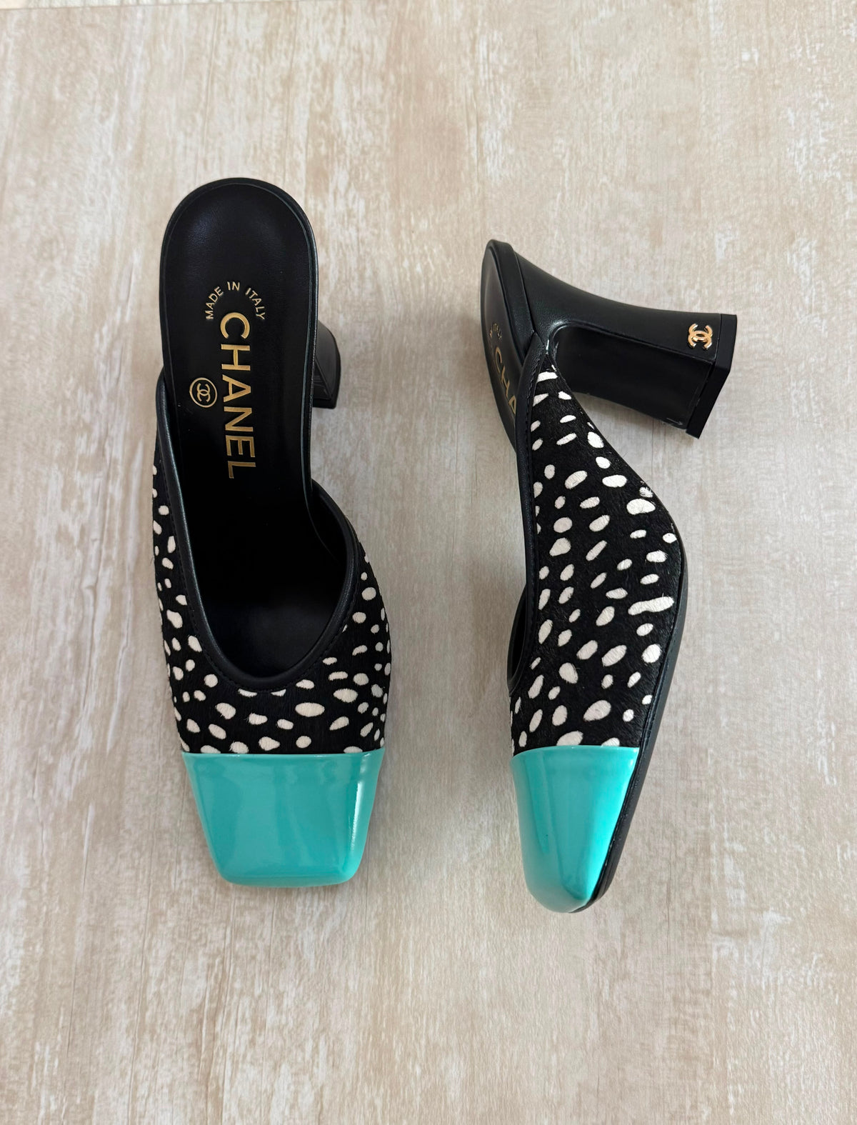 Chanel Mules in Lambskin & Patent Calfskin - 4