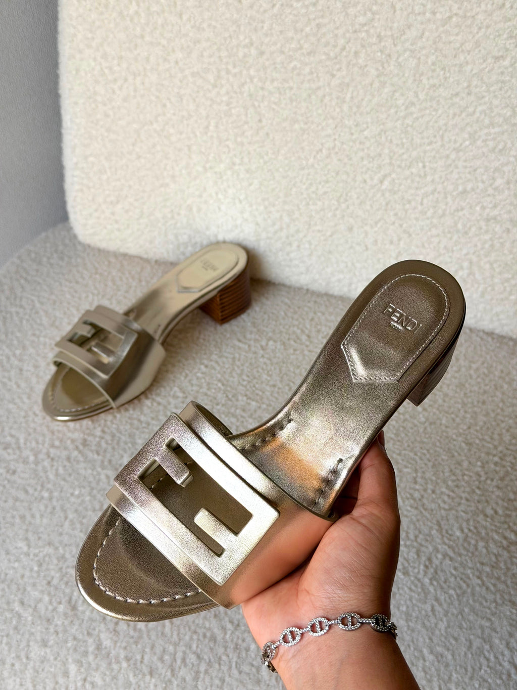 FENDI Baguette sandals - 8