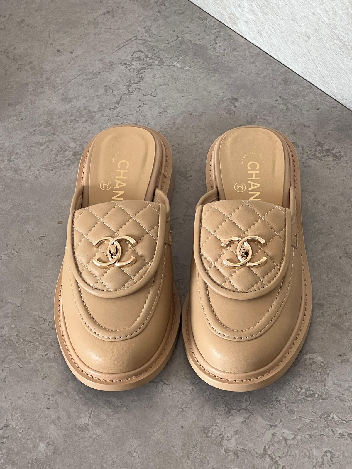Chanel Loafers in Black Calfskin - 2