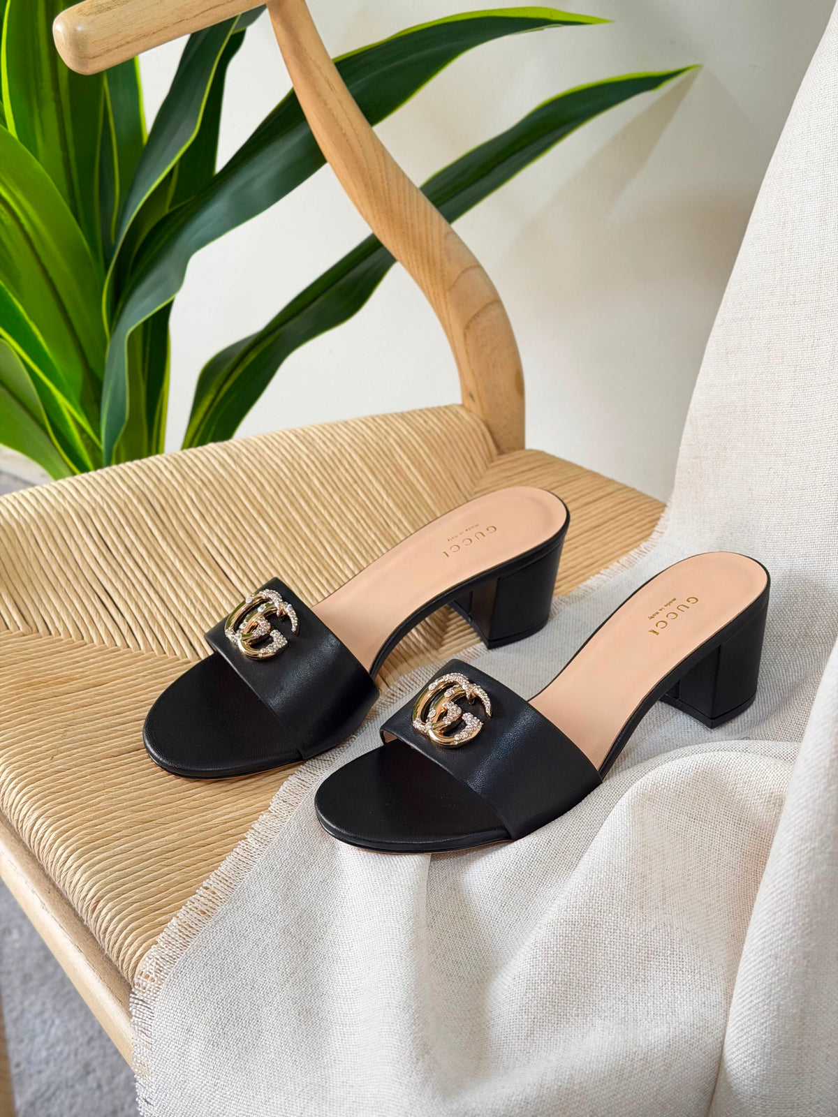 Gucci Double G sandals - 4