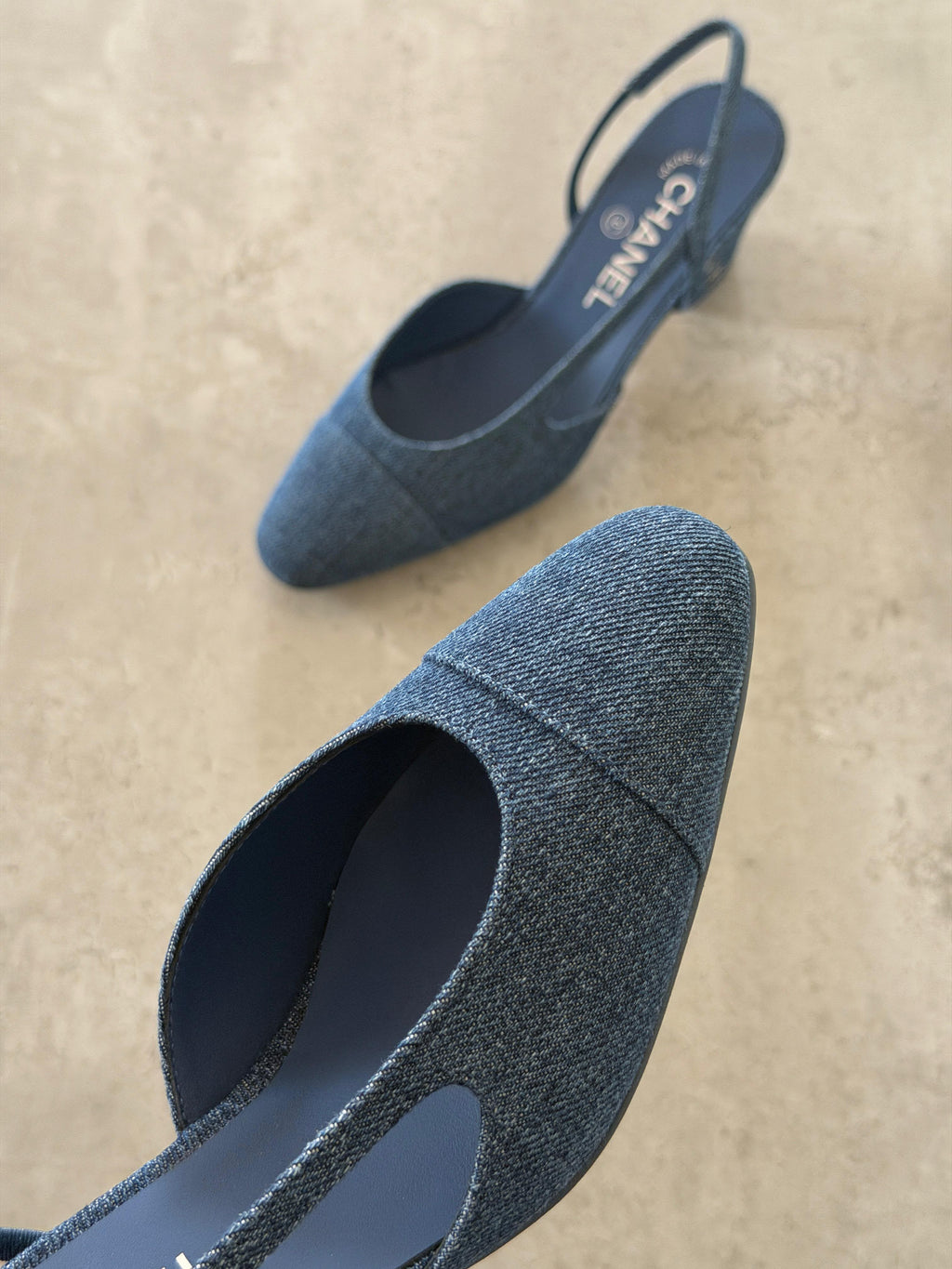 Chanel Interlocking CC Logo Lace Slingback Pumps - 2