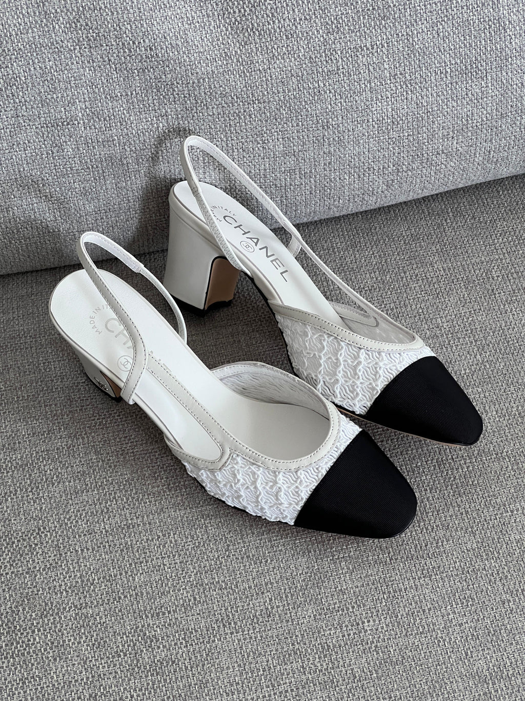 Chanel Interlocking CC Logo Lace Slingback Pumps - 4